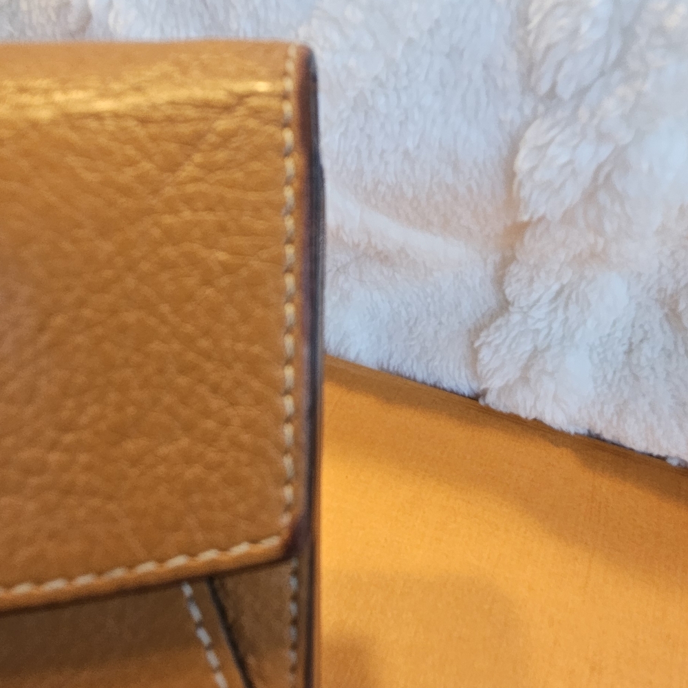 Cartier Tan Wallet with Textured Grain Finish - Picture 4 of 15